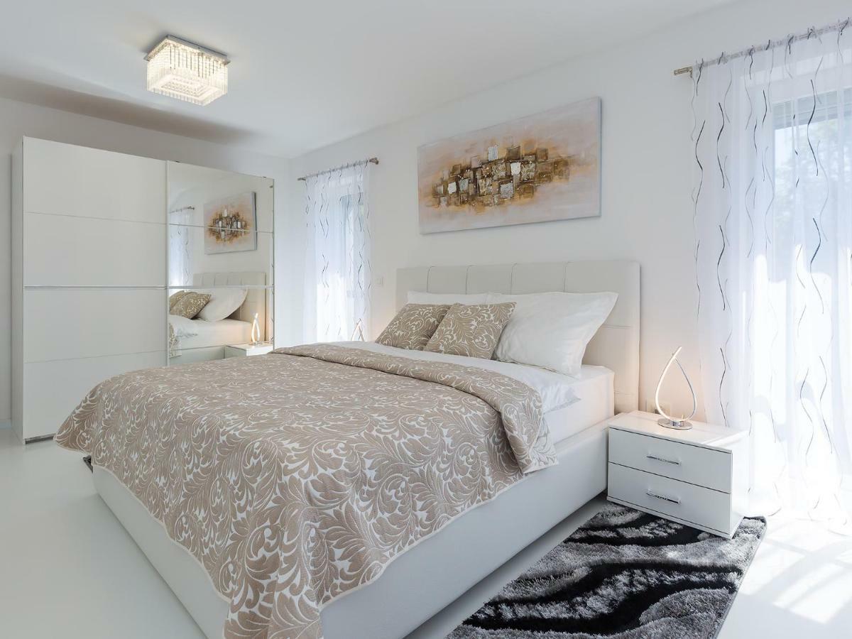 Apartmani Beril Lux Rovinj Extérieur photo