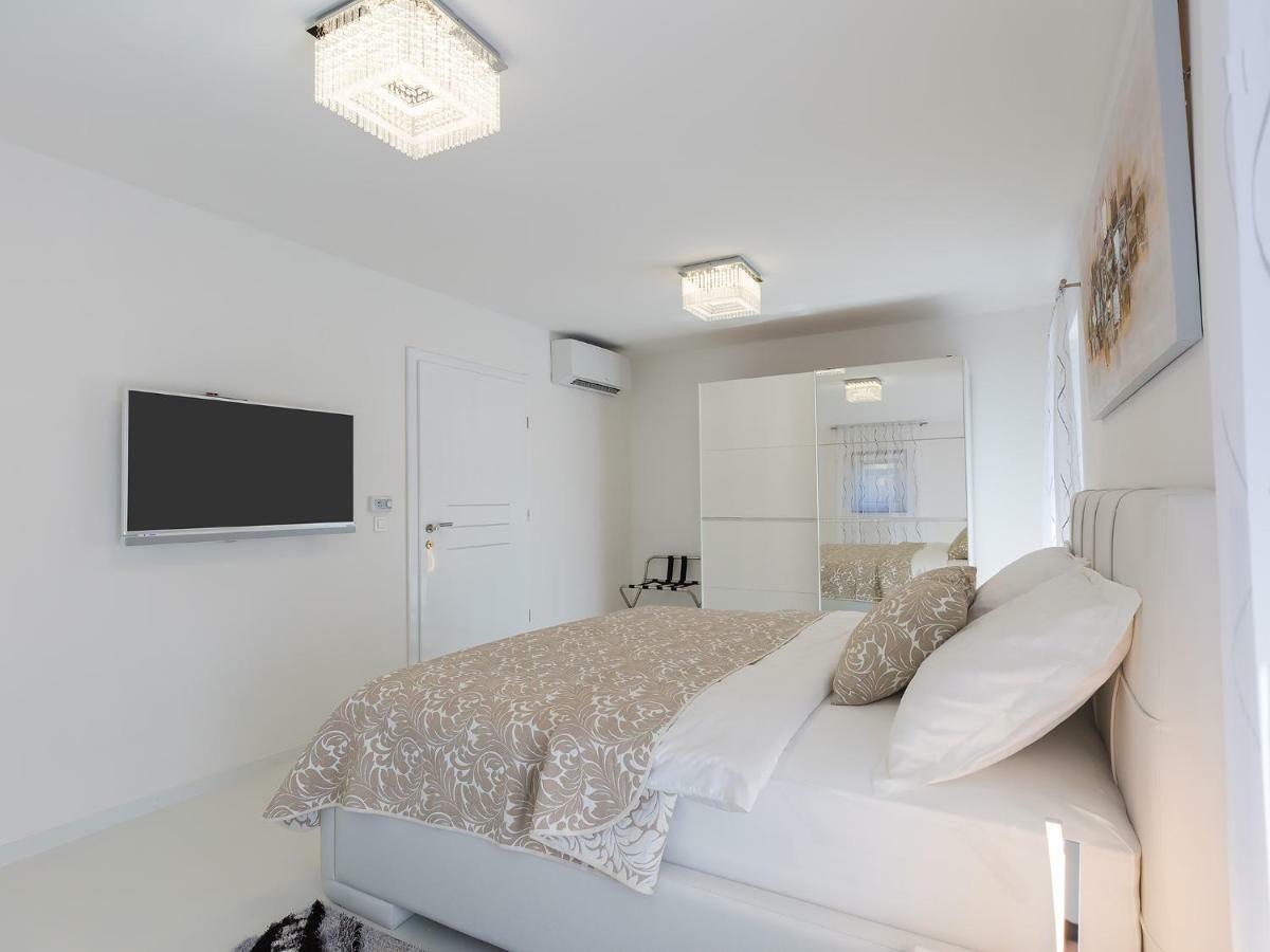 Apartmani Beril Lux Rovinj Extérieur photo